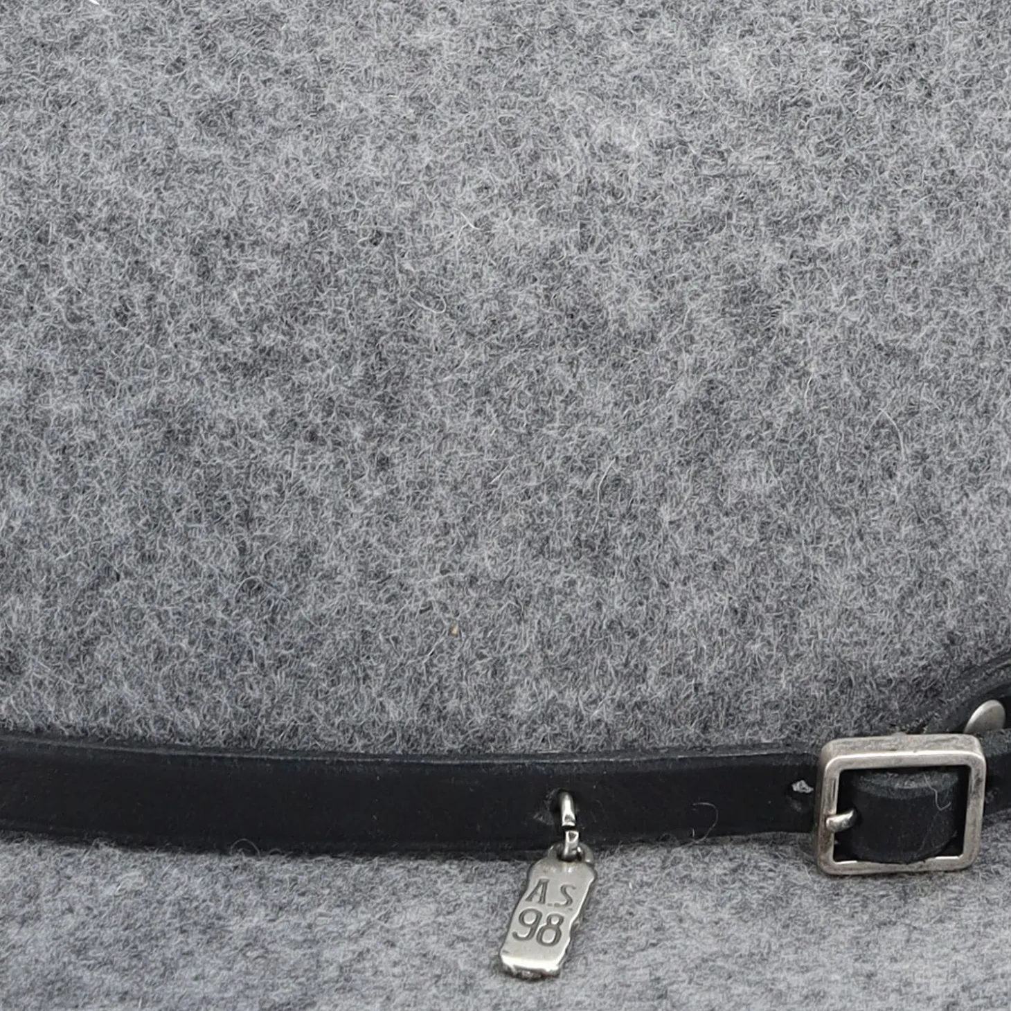 as_cappello_as_eh_cappell_4-5.webp AS98 CAPPELLO AS98 E23-H04002 CAPPELLO GRIGIO