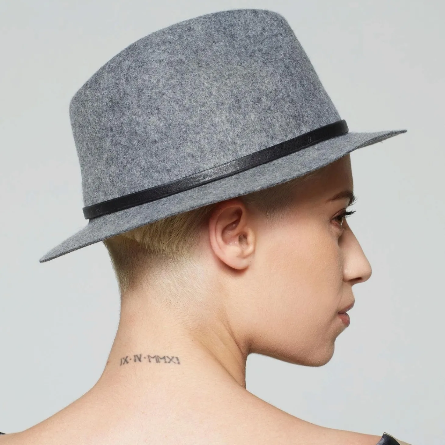 as_cappello_as_eh_cappell_6-5.webp AS98 CAPPELLO AS98 E23-H04002 CAPPELLO GRIGIO
