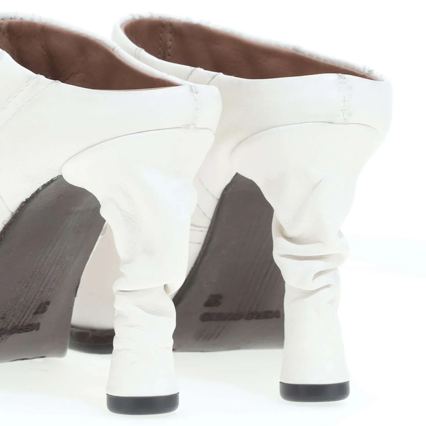 as_frida_eb_mules_milk_10.webp AS98 FRIDA E23-B57106 MULES MILK