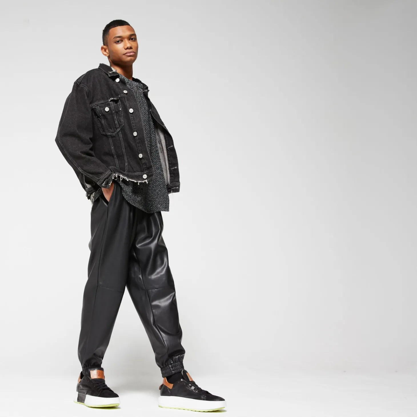 AS98 HIFI MAN I23-Z03104 SCARPA NERO